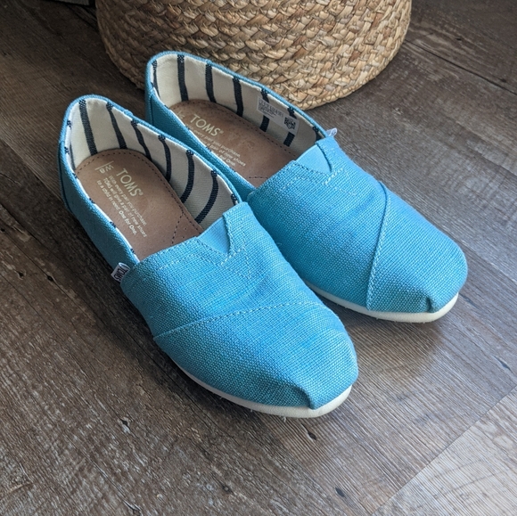 Toms Shoes - TOMS | turquoise W8 shoes EUC